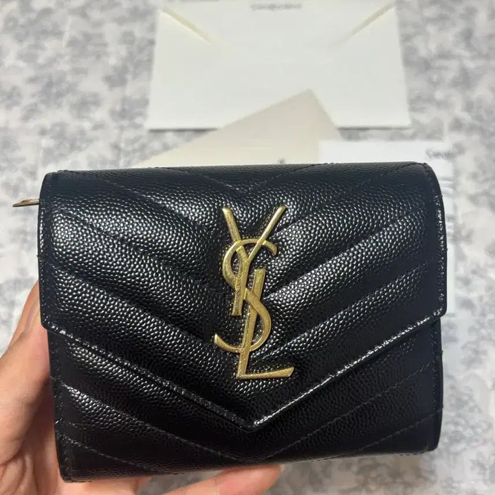 [BUNJANG] Saint Laurent Matelasse Tri-Fold Wallet / 백화점정품,풀박스)생로랑 마틀라세 3단 반지갑