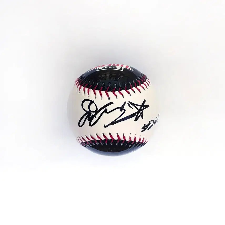 [BUNJANG] Yoon Seok-min Autographed Retirement Commemorative Baseball / 윤석민 친필 싸인볼 (은퇴 기념구)