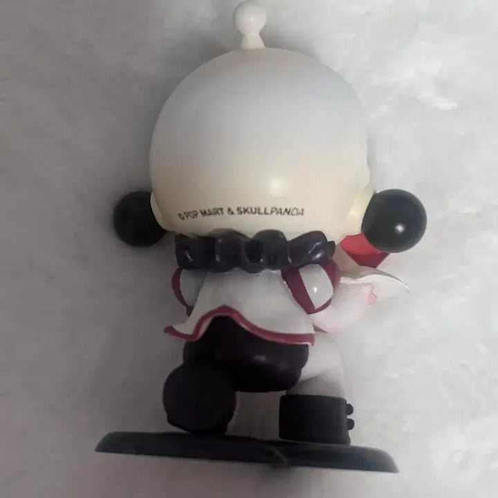 [BUNJANG] Pop Mart Skullpanda Wonderland Chilly Figure / 팝마트 스컬판다 원더랜드 쌀쌀맞은 피규어