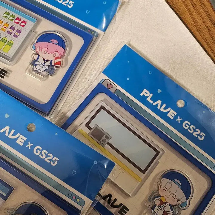 [SOLD OUT] PLAVE GS25 콜라보 아크릴 3종 일괄  플레이브