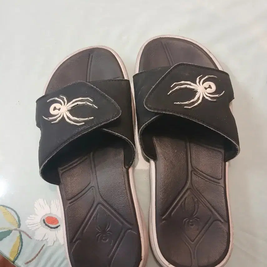 [BUNJANG] Spider Black Logo Slide Slippers / 스파이더 블랙 슬리퍼