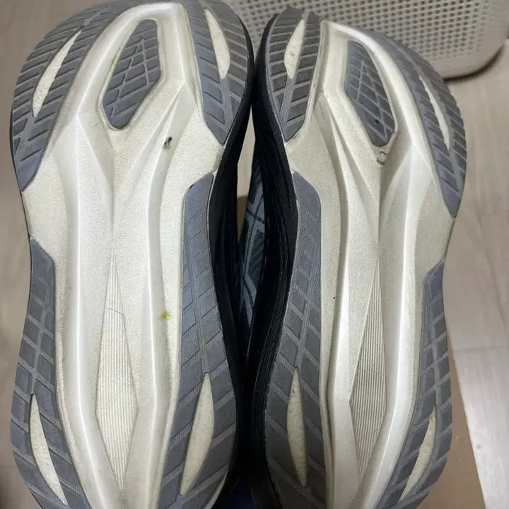 [SOLD OUT] 아식스 메가블라스트 275