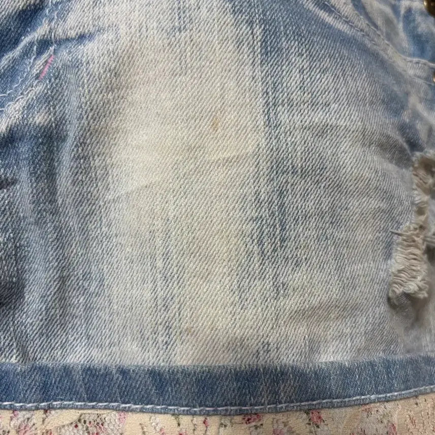 [SOLD OUT] 일본 빈티지 garment 핀터 y2k 페어리 플라워 데님 숏팬츠 반바지