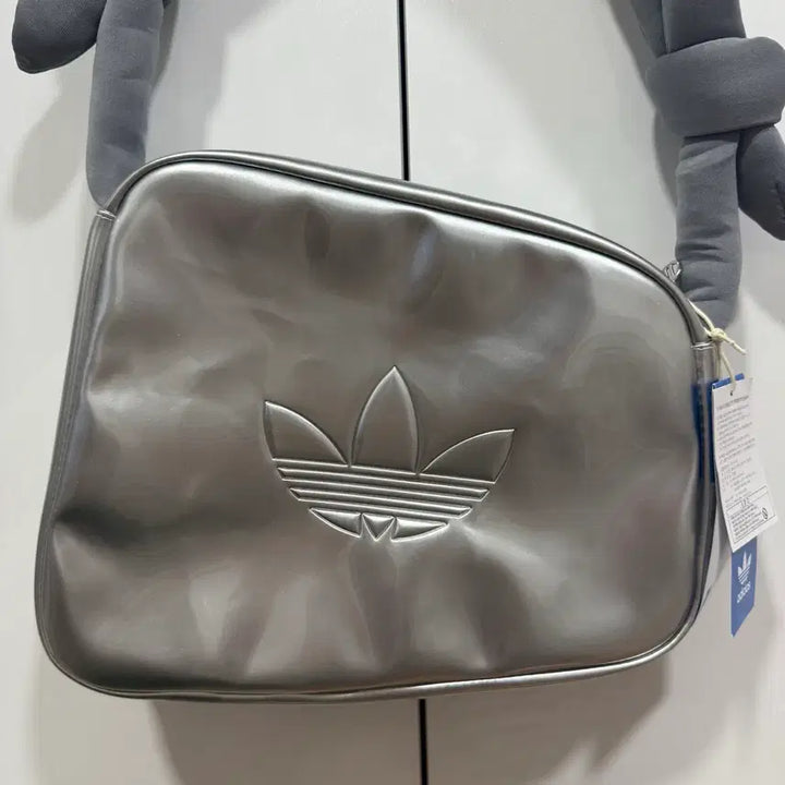[SOLD OUT] 아디다스 미니 에어라이너 백 실버 메탈릭