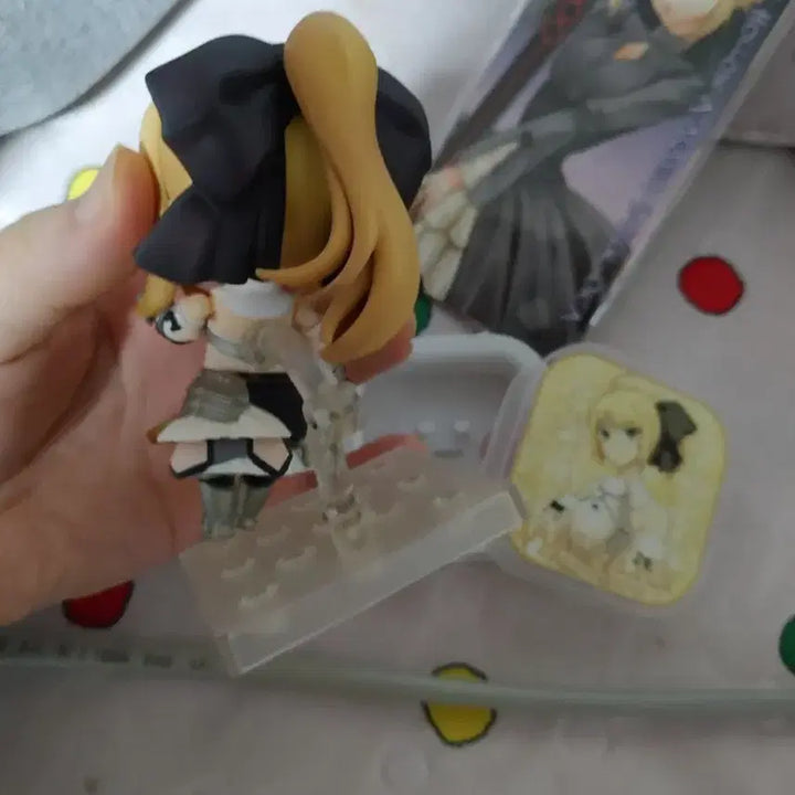 [BUNJANG] Fate Saber Nendoroid Figure + 2 Goods / 페이트 세이버 넨도로이드 피규어+굿즈 2개ㅡ추가파츠x