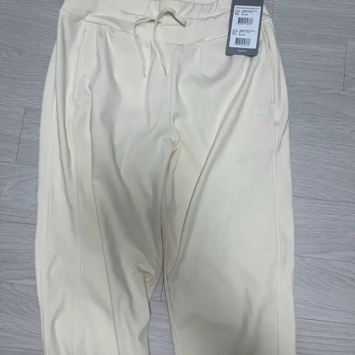 [BUNJANG] Mula Wear Jogger Pants - Pale Ivory - S Size / 새상품)뮬라웨어 조거팬츠 S 페일 아이보리