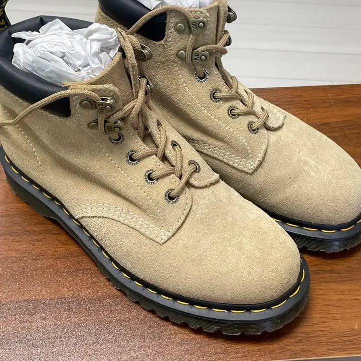 [BUNJANG] Dr. Martens 939 Bronx Suede Boots / 닥터마틴 939 브롱스 스웨이드 탄 부츠