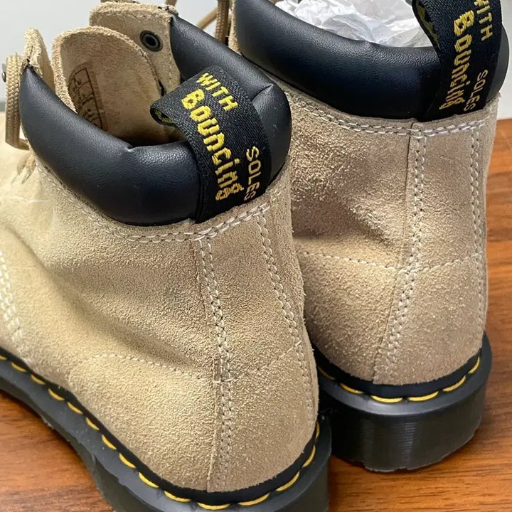 [BUNJANG] Dr. Martens 939 Bronx Suede Boots / 닥터마틴 939 브롱스 스웨이드 탄 부츠