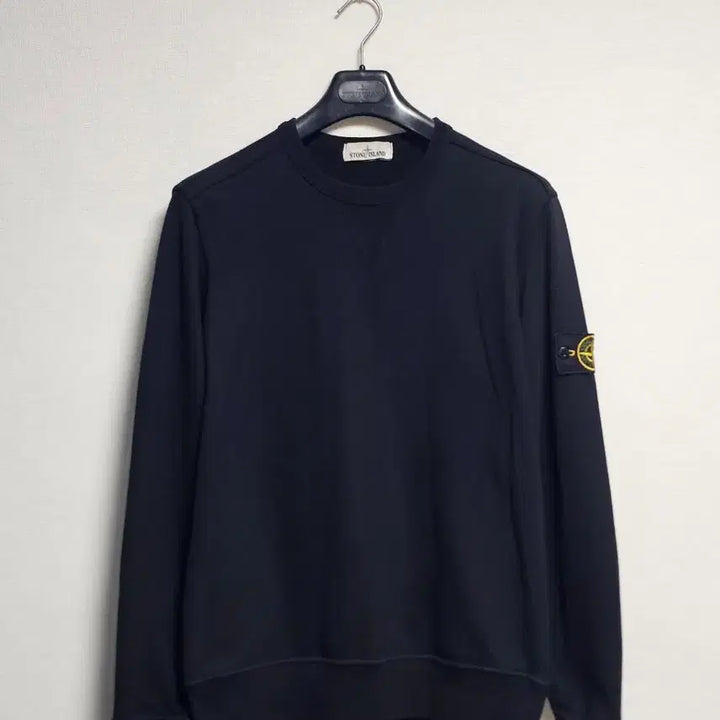 [SOLD OUT] 스톤아일랜드 맨투맨 블랙 L