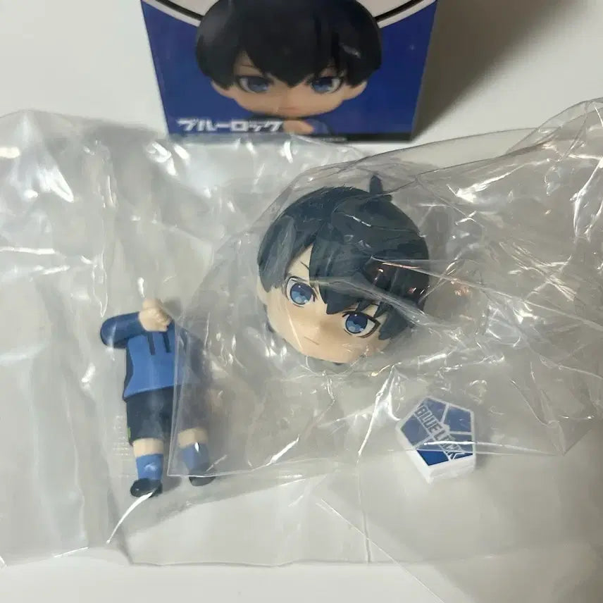 [BUNJANG] Blue Lock Yoichi Isagi Nendoroid Mini Figure / 블루록 이사기 요이치 넨도로이드 미니 넨도 서프라이즈