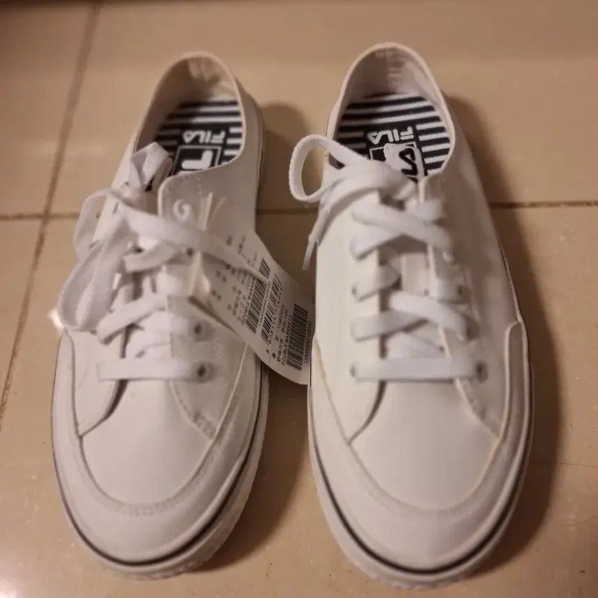 [BUNJANG] Fila White Sneakers Mule (230) / 
