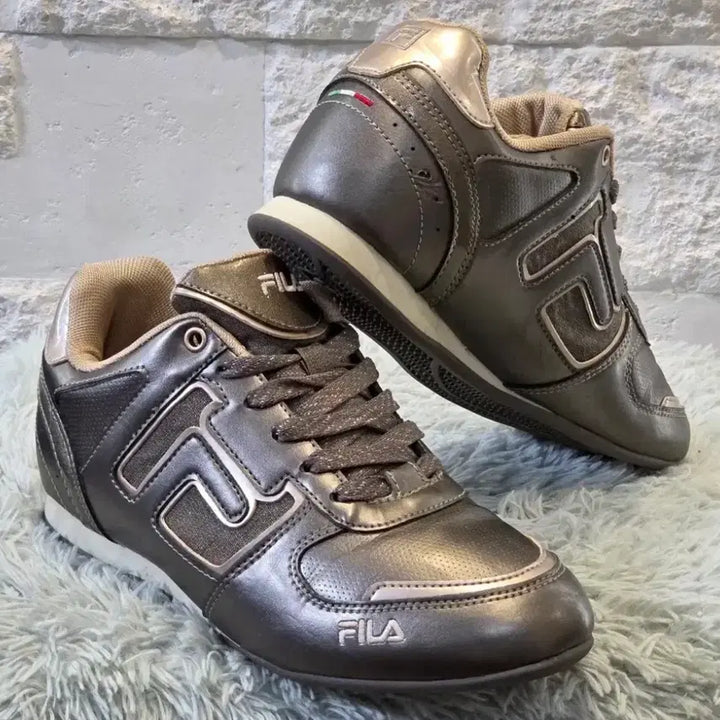 [BUNJANG] Fila Metallic Sneakers / 휠라 메탈릭 스니커즈