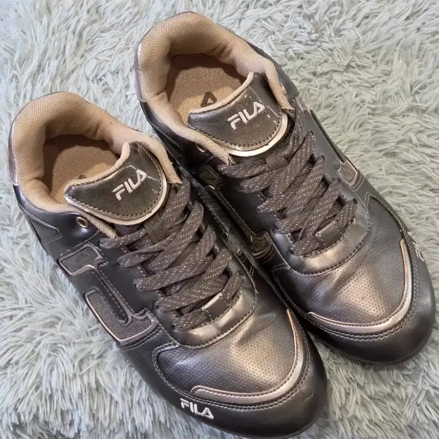 [BUNJANG] Fila Metallic Sneakers / 휠라 메탈릭 스니커즈