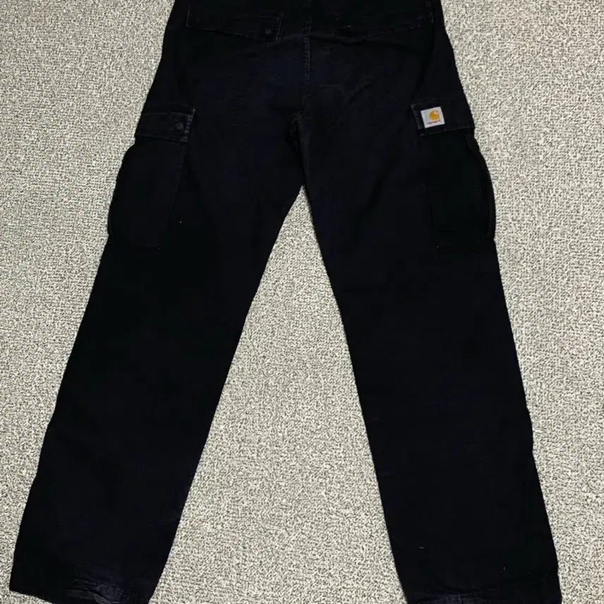 [BUNJANG] Carhartt Regular Cargo Pants 31x32 Black / 칼하트 레귤러 카고 팬츠 31x32 블랙