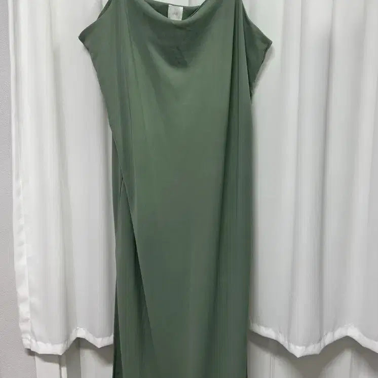 [BUNJANG] H&amp;M Slit Maxi Dress / H&amp;M 끈나시 롱 원피스 카키 슬릿