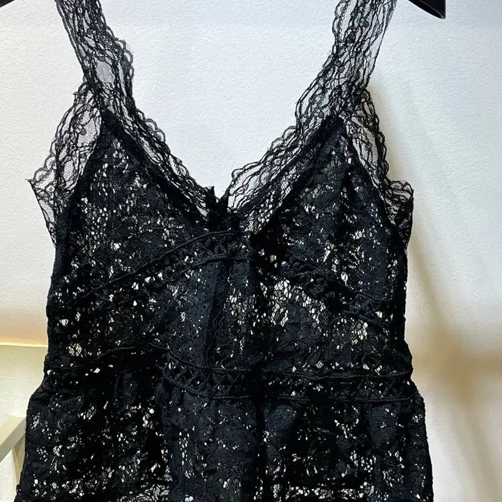[BUNJANG] Japanese Lace Button Camisole / 일본 레이스 버튼 케미솔