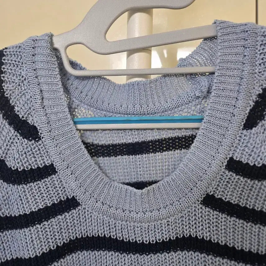 [BUNJANG] Blue Striped Knit Short Sleeve T-shirt / 블루 스트라이프 반팔 니트 티셔츠