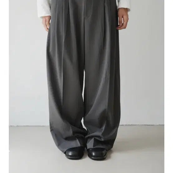 [BUNJANG] dojinoi Mono Three-Tuck Slacks / dojinoi 모노 쓰리턱 슬랙스(새상품)