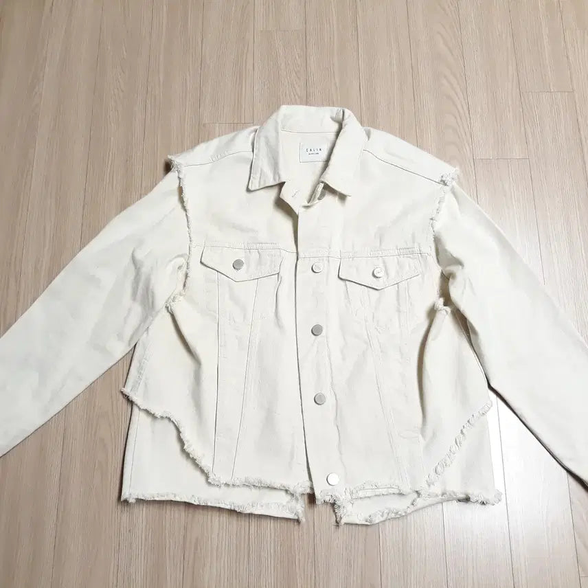 [BUNJANG] CALIN White Denim Jacket / 화이트 데님 자켓