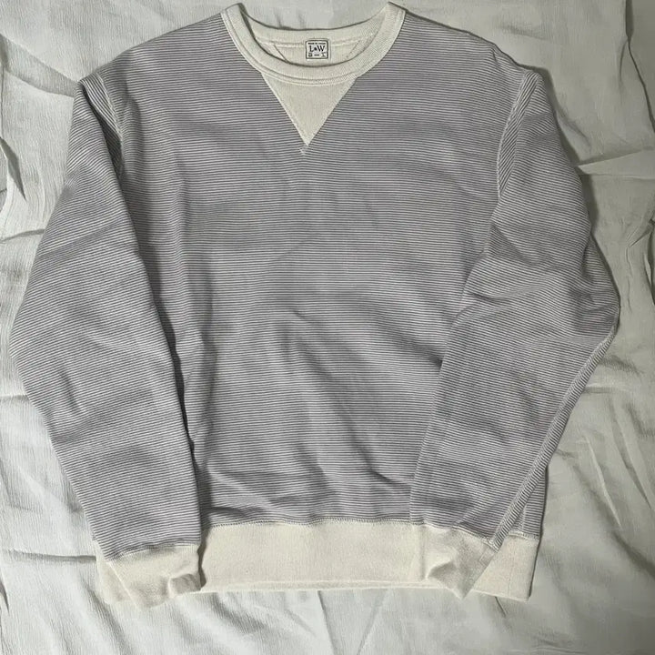 [SOLD OUT] 루프앤웨프트 그레이 핀보더 스웻셔츠 L(100)