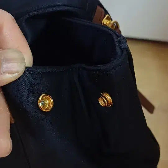 [BUNJANG] Hazzys Puppy Logo Nylon Backpack / 해지스 여성 퍼피로고 나일론백팩