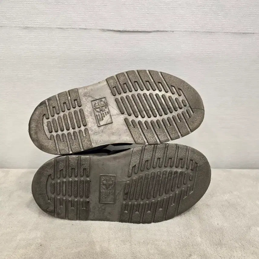 [BUNJANG] Dr. Martens Clarissa Metallic Sandals / 닥터마틴 클라리사 샌들 UK3 EU36 메탈릭 225