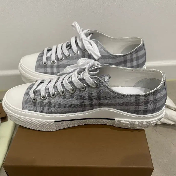 [BUNJANG] Burberry Check Cotton Sneakers - Gray (Size 41.5) / 버버리 체크 코튼 스니커즈 - 그레이 41.5