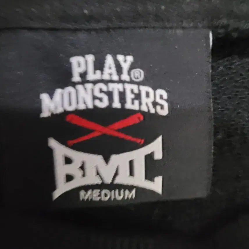 [BUNJANG] BMC Playmonsters Gold Logo Sweatshirt (M) / BMC 플레이몬스터즈 골드 로고 맨투맨 M 사이즈