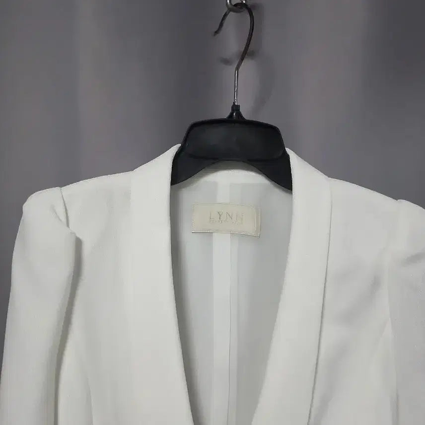 [SOLD OUT] LYNN 숏 재킷