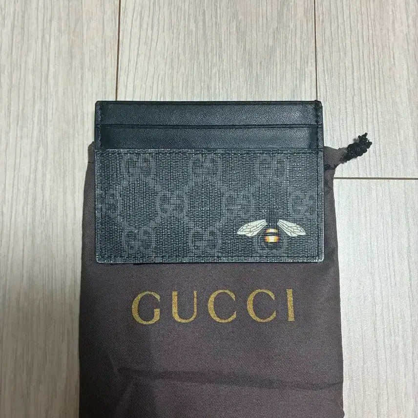 [BUNJANG] Gucci Bee Card Wallet / 구찌 꿀벌 카드지갑