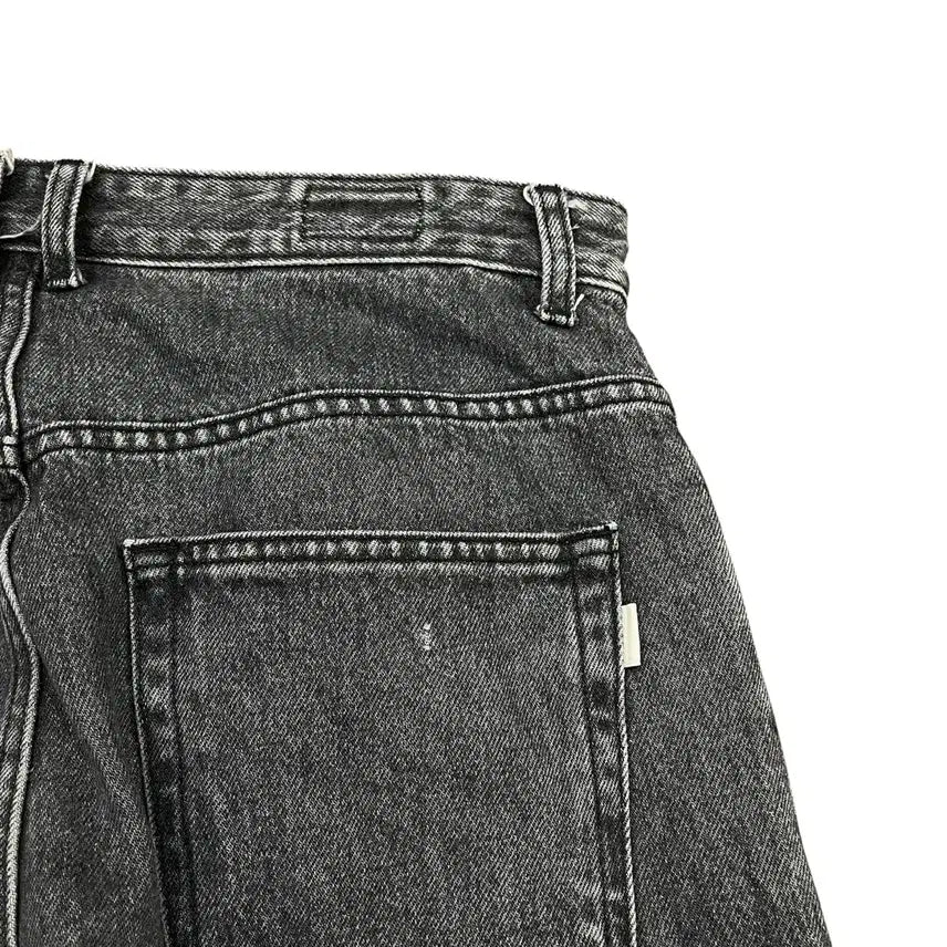 [BUNJANG] In The Raw Black Denim Jeans / 인더로우 흑청 데님팬츠 1