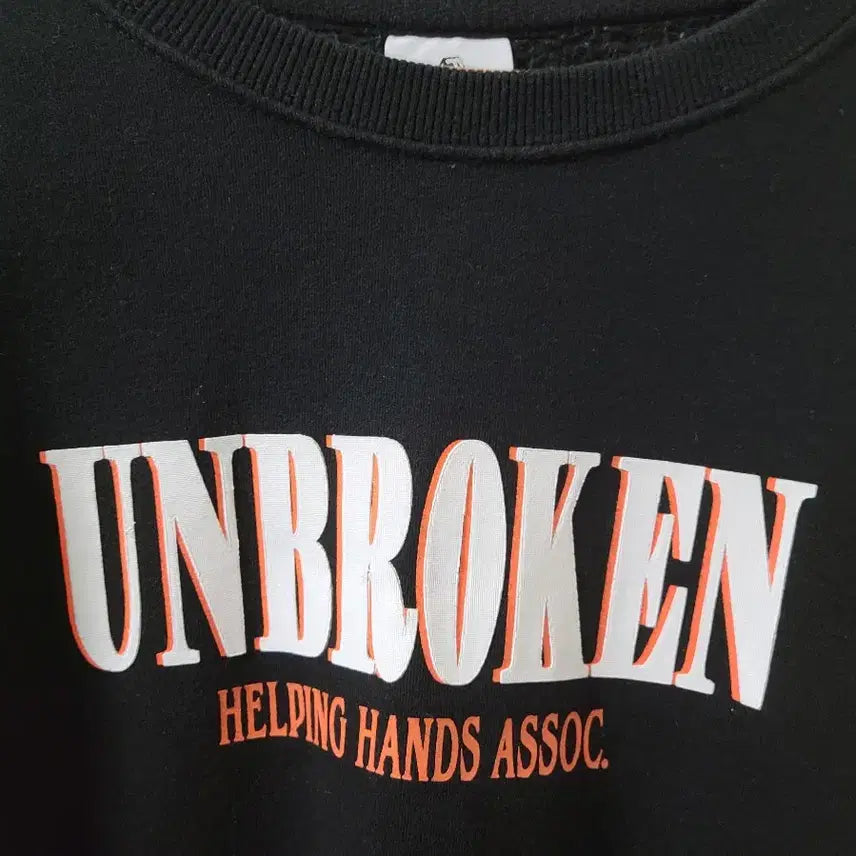 [BUNJANG] UNBROKEN Black Graphic Sweatshirt (Size M) / UNBROKEN 블랙 그래픽 맨투맨 (95/M 사이즈)