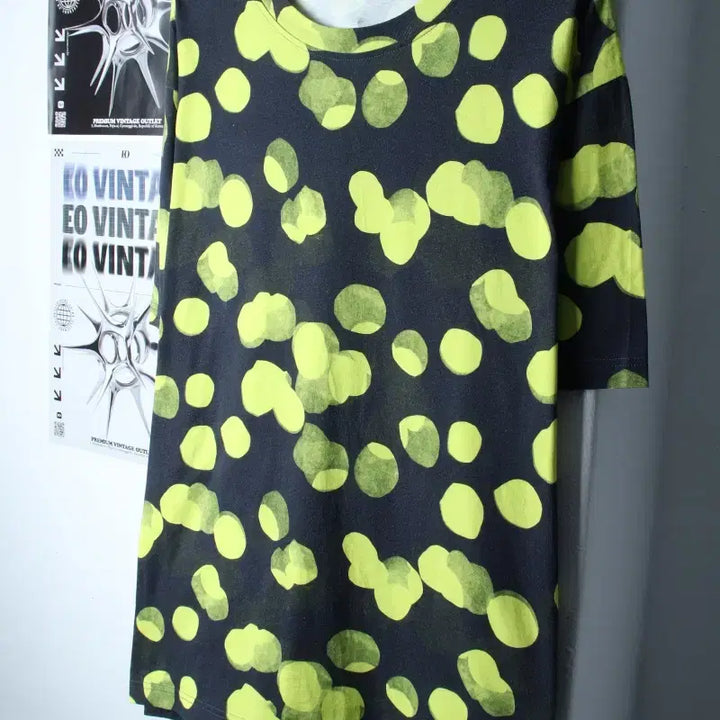 [BUNJANG] Cos Big Size Dot Pattern Short Sleeve T-shirt (Black) / W(XL-3XL) 코스 반팔 티셔츠 빅사이즈 도트 블랙 한정판-18609