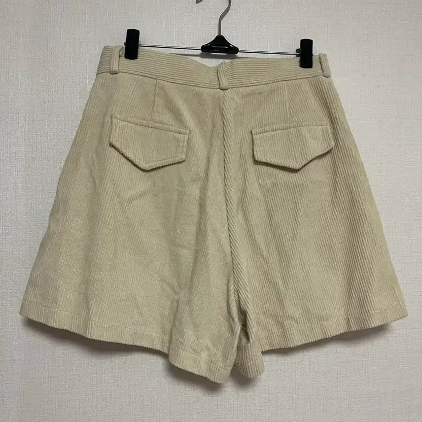 [SOLD OUT] 베이지 골덴 반바지