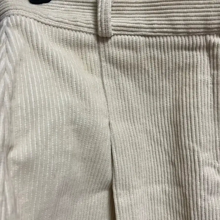 [SOLD OUT] 베이지 골덴 반바지