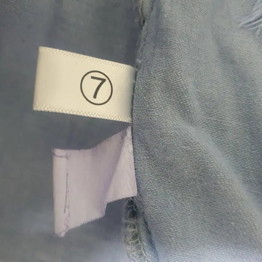 [BUNJANG] Sky Blue Denim Shirt (Size 7) / 하늘색 데님 셔츠 7사이즈