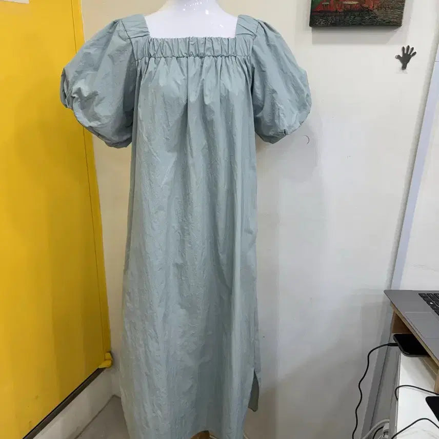 [SOLD OUT] 여성 퍼프소매 스퀘어넥 롱원피스 민트 바스락 루즈핏 데일리 원피스