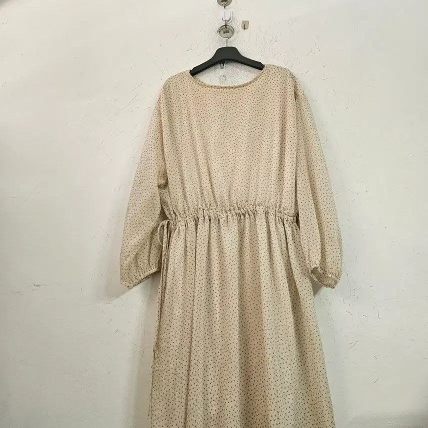 [BUNJANG] Ivory Floral Long Dress / 아이보리 잔꽃무늬 롱 원피스