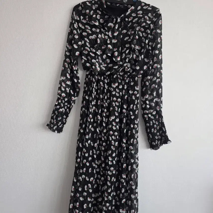 [BUNJANG] Flower Pattern Black Dress / 플라워 패턴 블랙  원피스