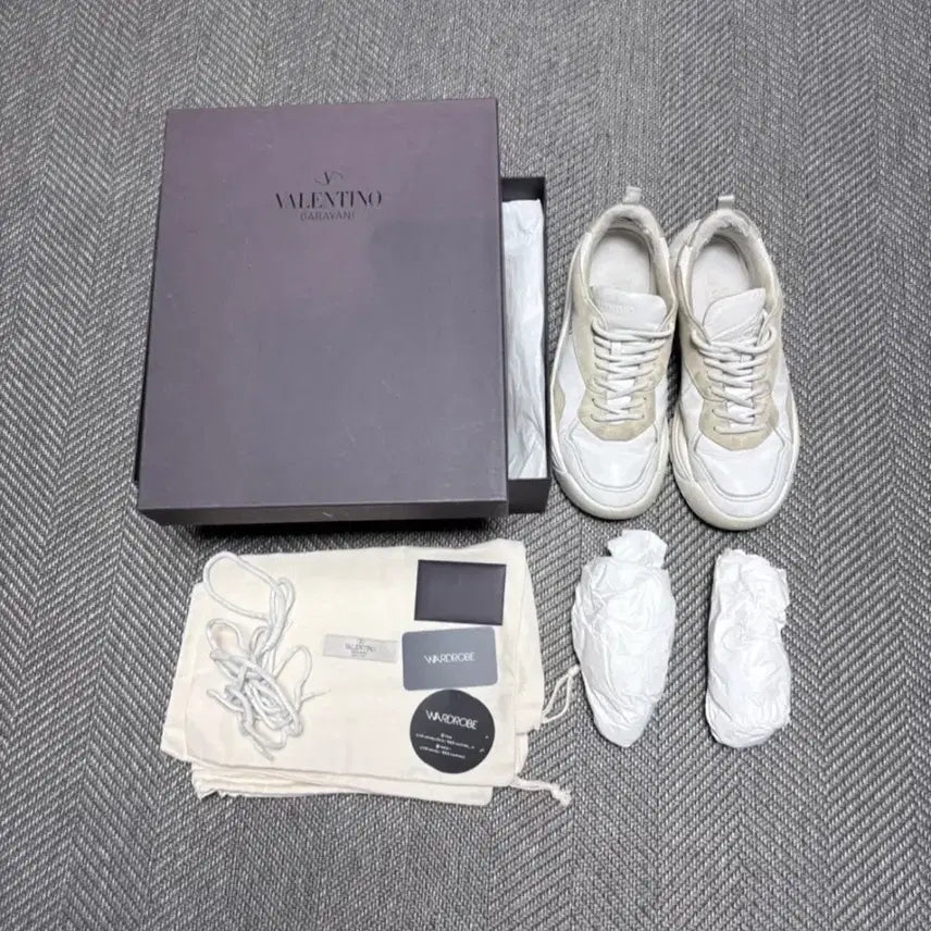 [BUNJANG] Valentino Bansi Size 43 (280) / 발렌티노 반시 43사이즈 (280)