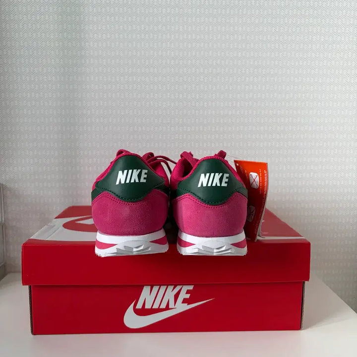 [BUNJANG] Nike Pink Sneakers 230-235 / 나이키 운동화 230-235