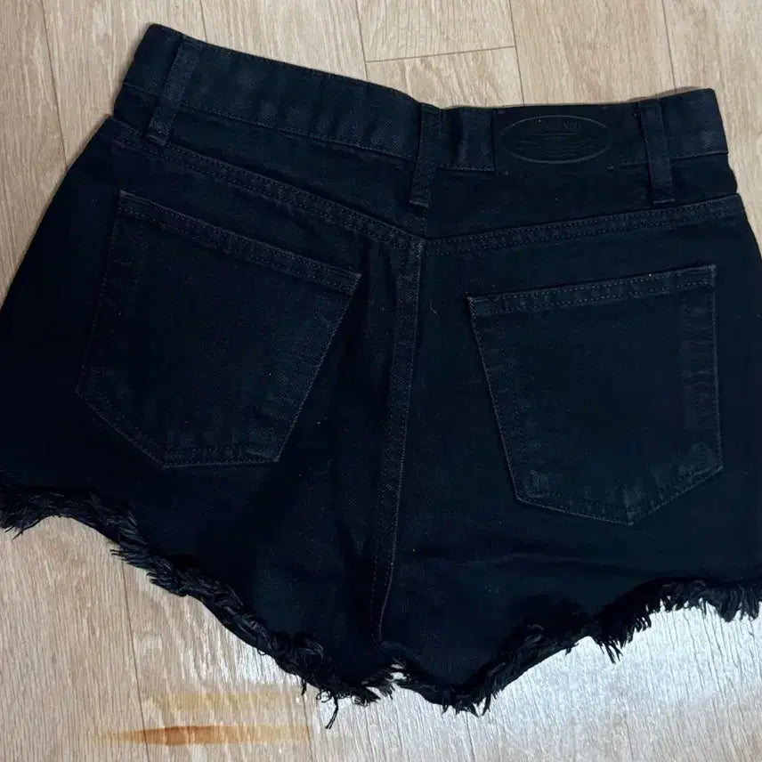 [BUNJANG] Bohemian Seoul Black Shorts / 보헤미안 서울 DAMAGE BLACK SHORTS, BLACK 사이즈 1