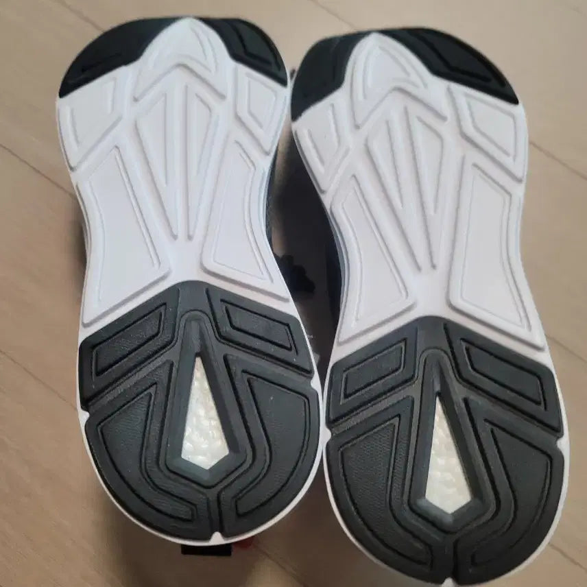 [BUNJANG] Puma Tennis Shoes Black / 푸마 신발 블랙[새 제품]