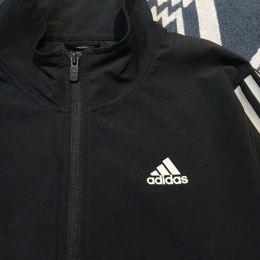 [BUNJANG] Adidas Reflective Logo Track Jacket / 아디다스 블랙 화이트 리플렉티브 로고 삼선 에어로레디 쿨 터치 트랙자켓