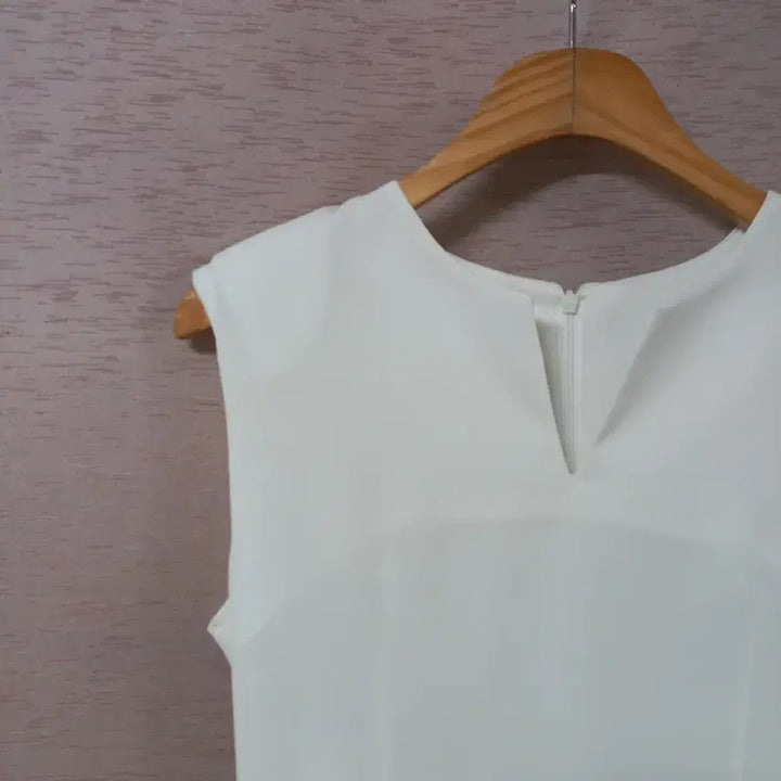 [BUNJANG] B4-27 White Chiffon Asymmetric Blouse / B4-27/쉬폰배색 화이트 언블란스 블라우스 여성