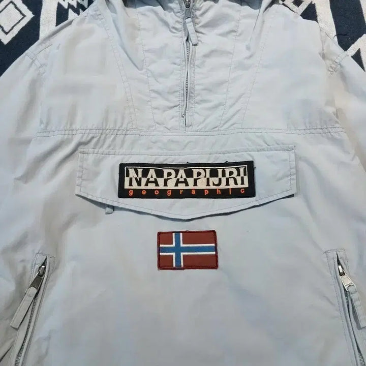 [SOLD OUT] NAPAPIJRI 나파피리 그레이 로고패치 레인포레스트 레귤러핏 하프집업