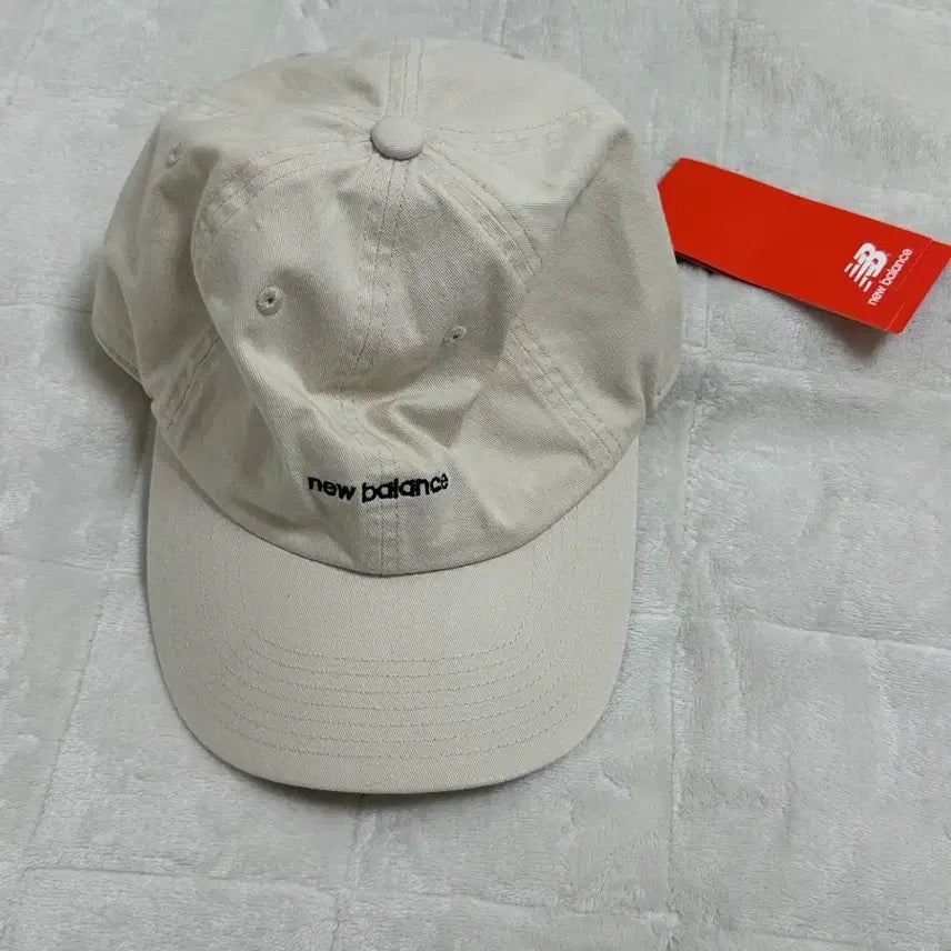[SOLD OUT] 새상품)뉴발란스 베이지색 볼캡 모자