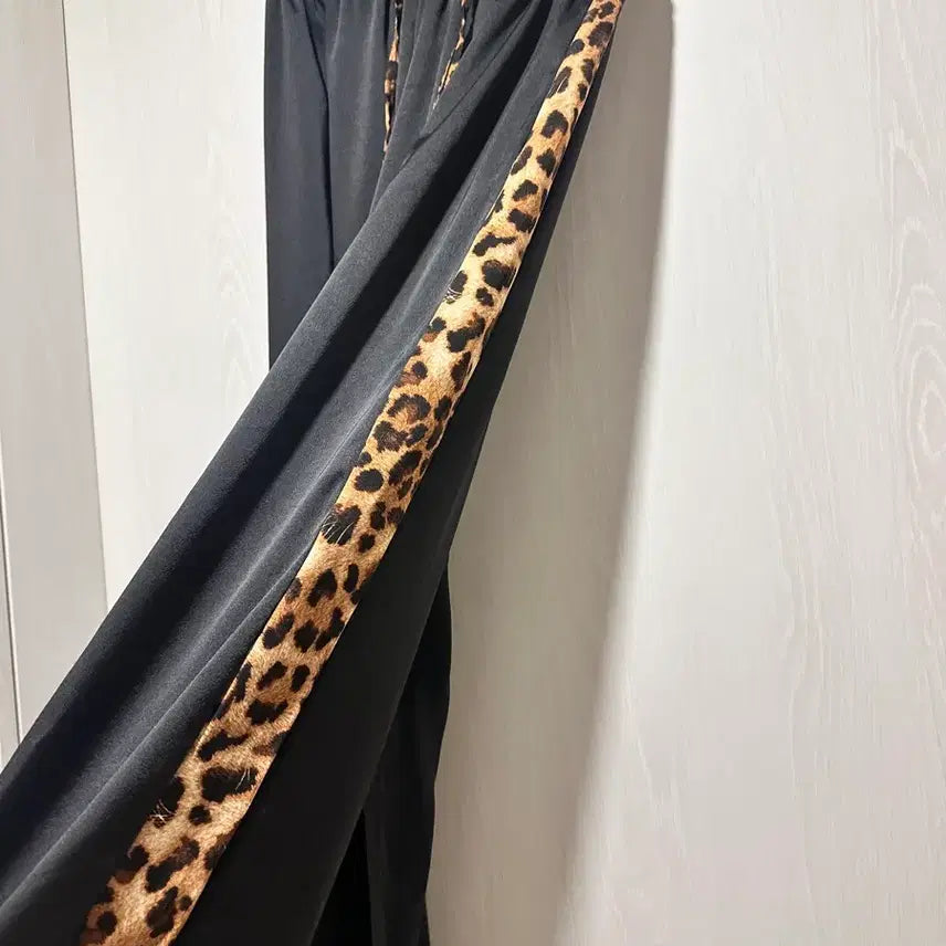 [BUNJANG] Lookatmin Leopard Pattern Training Pants / 룩앳민 레오파드 패턴 트레이닝 바지 블랙
