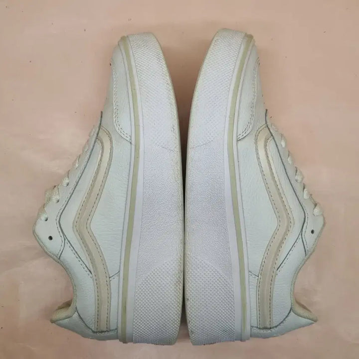 [BUNJANG] Vans Isaac Beige Sneakers 220 / 반스  이삭크 베이지 운동화220