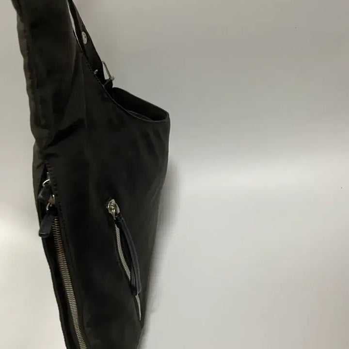 [BUNJANG] Couronne Nylon Hobo Shoulder Bag / 쿠론 나일론 호보백 숄더백
